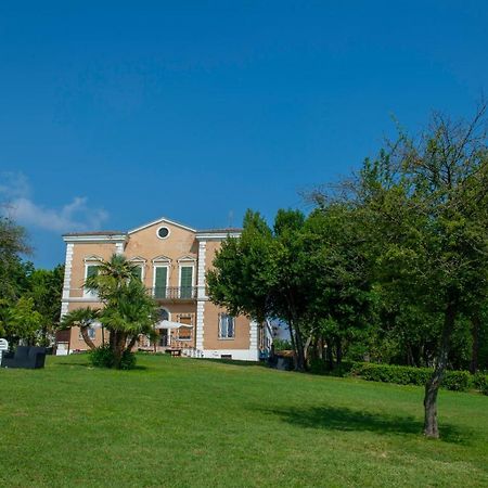 Tenuta Villa Colle Sereno Montemarciano Luaran gambar