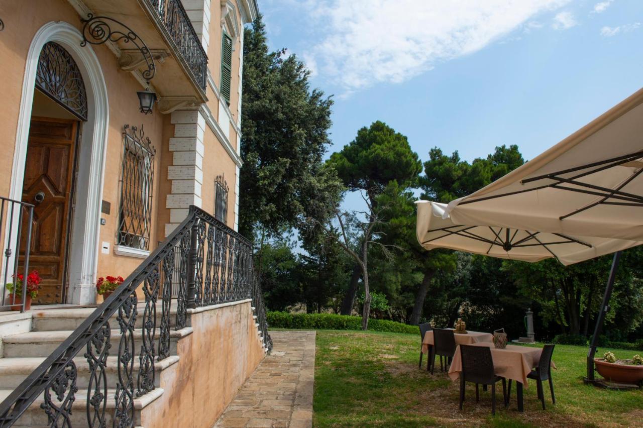 Tenuta Villa Colle Sereno Montemarciano Luaran gambar