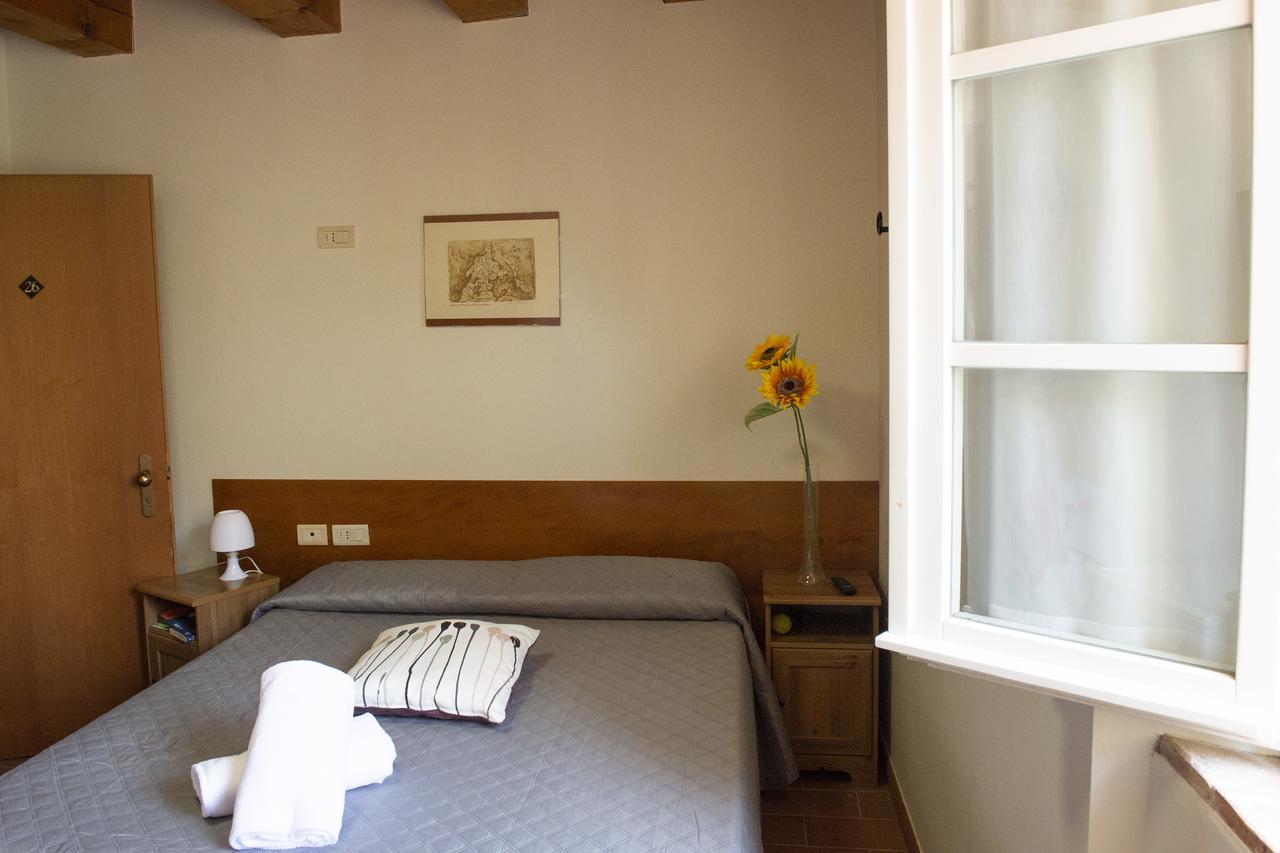 Tenuta Villa Colle Sereno Montemarciano Luaran gambar